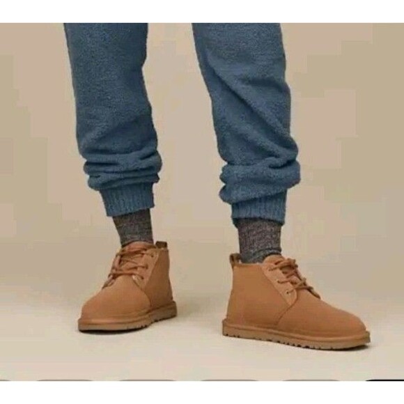 NWOB UGG Neumel Wool Lined Chukka Lace-Up Boot Shoes Men's Size 11M EU 44 - Picture 1 of 10